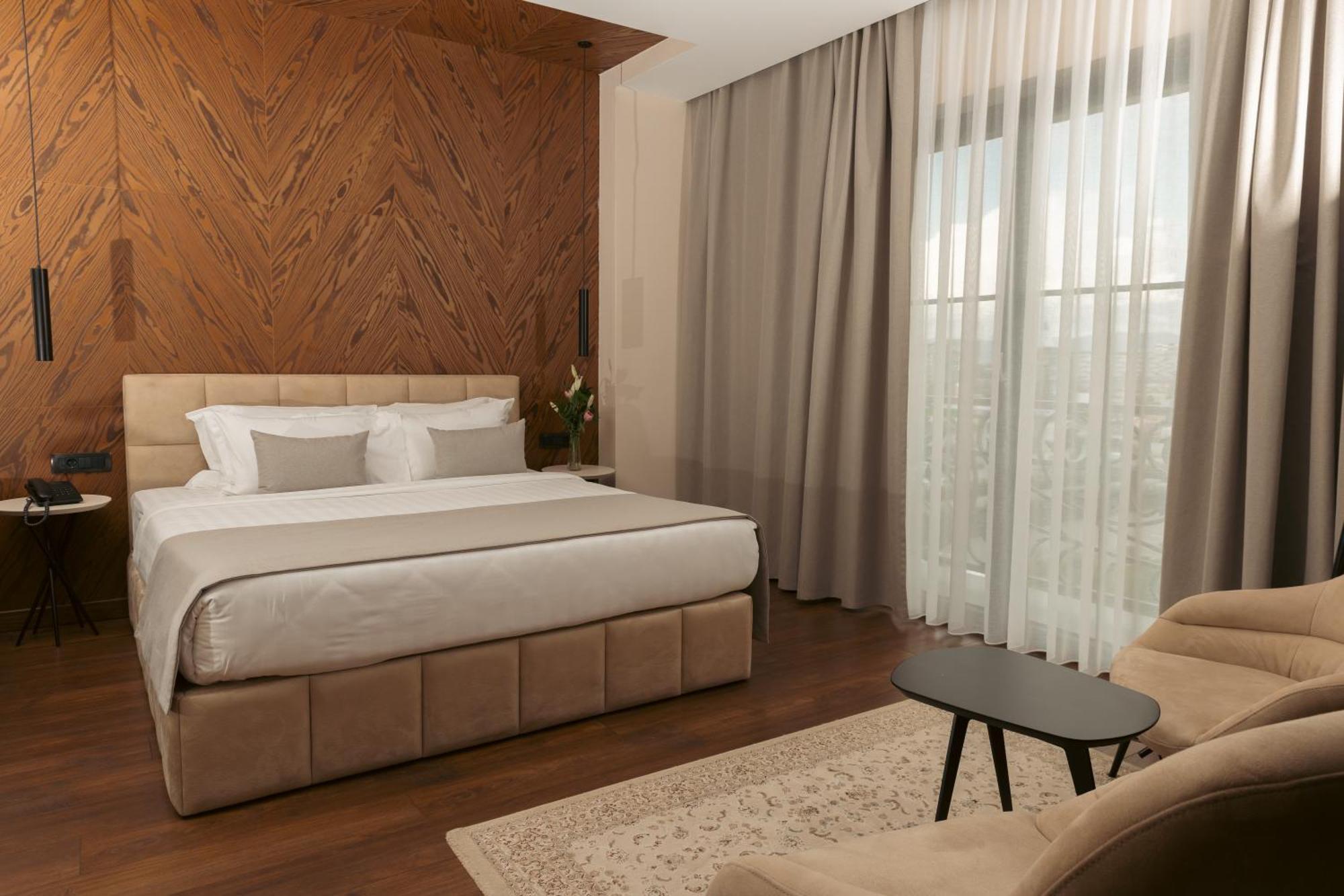 Lipjan Venus Hotel מראה חיצוני תמונה