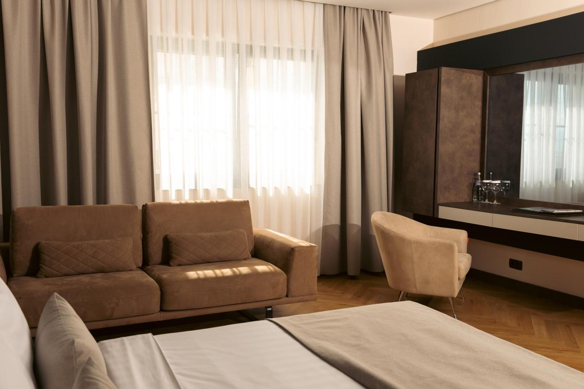 Lipjan Venus Hotel מראה חיצוני תמונה