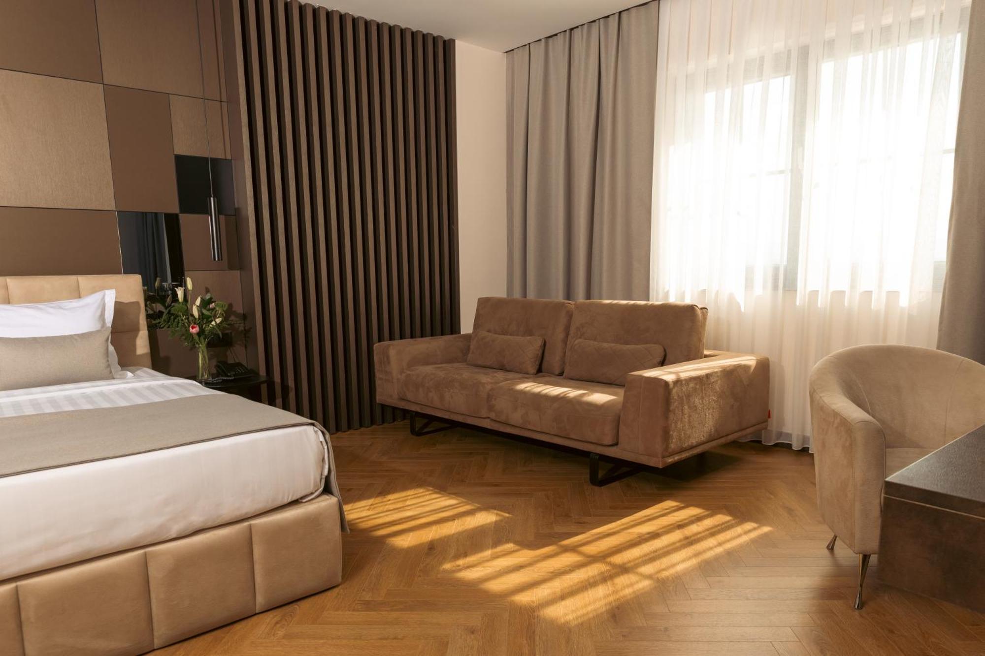 Lipjan Venus Hotel מראה חיצוני תמונה