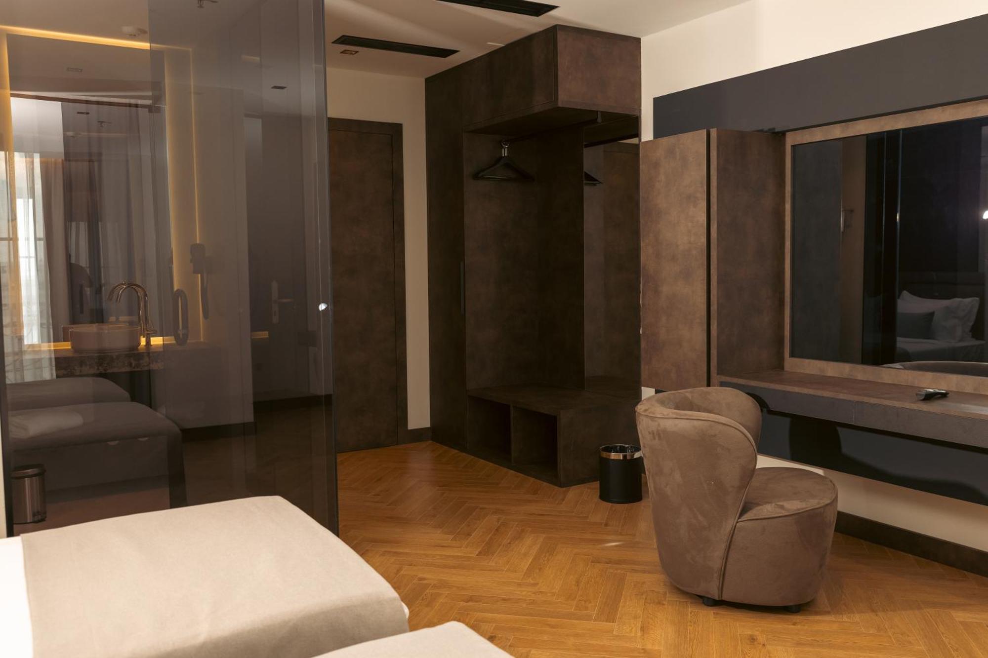 Lipjan Venus Hotel מראה חיצוני תמונה
