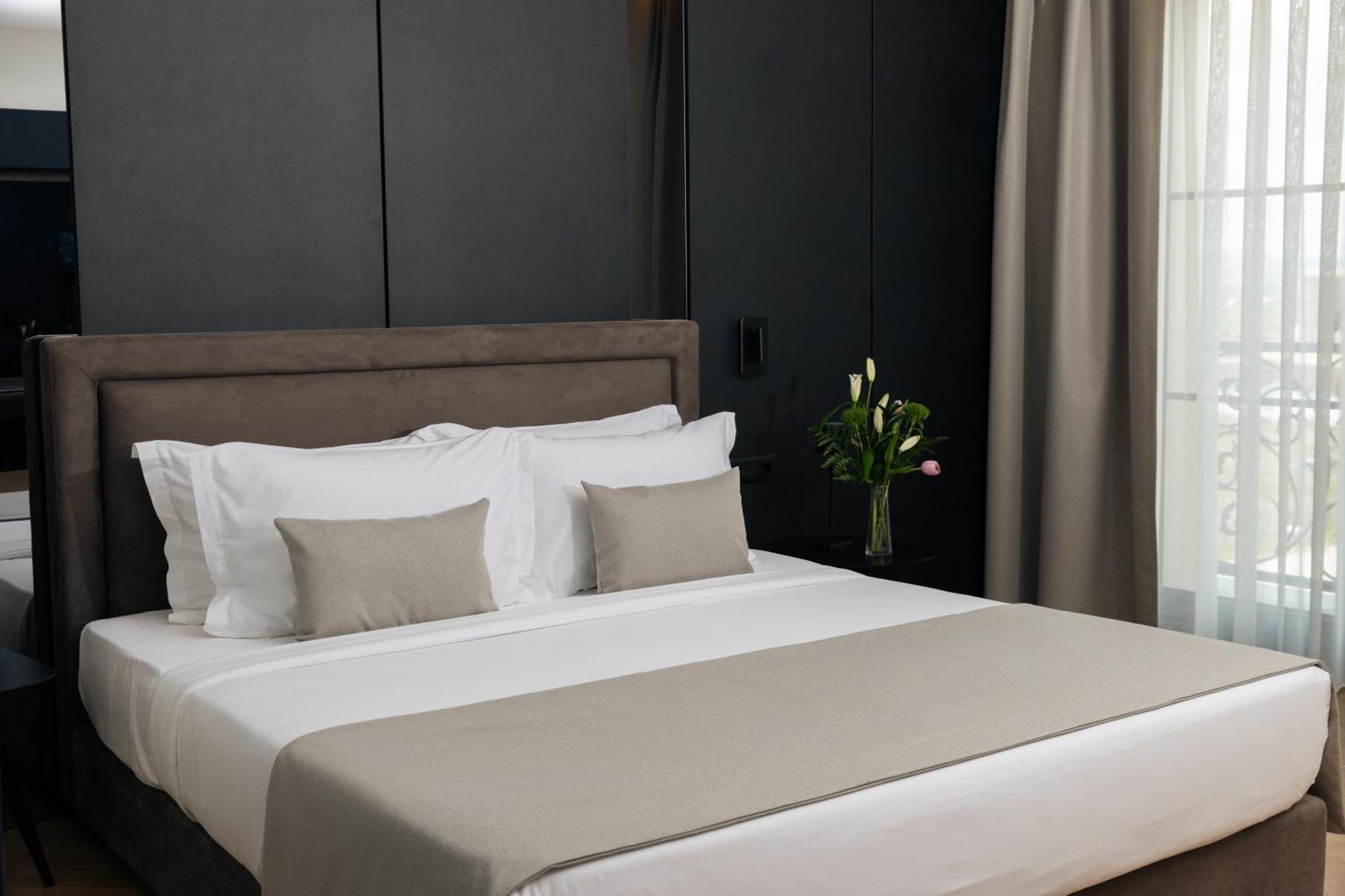 Lipjan Venus Hotel מראה חיצוני תמונה