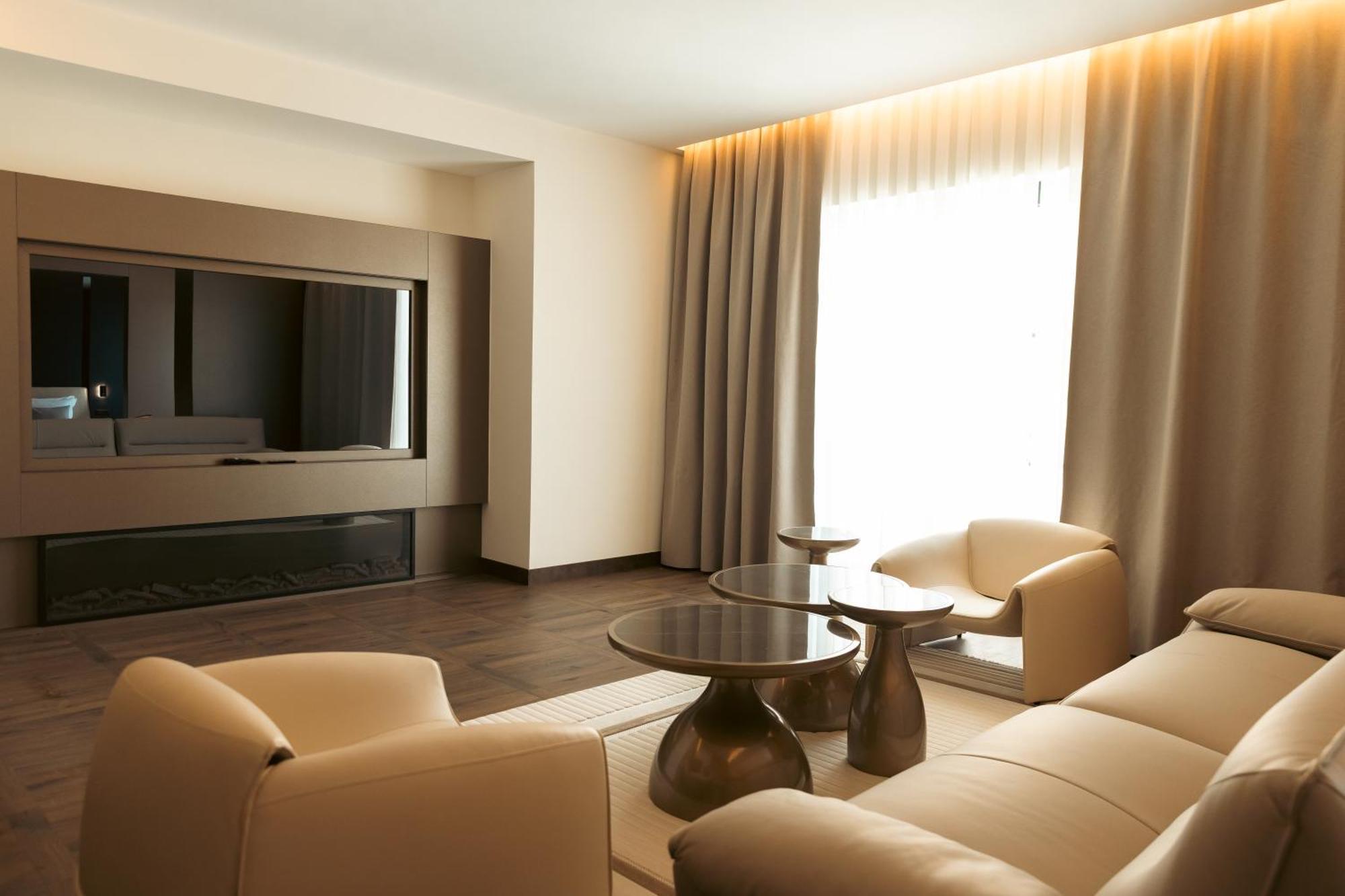 Lipjan Venus Hotel מראה חיצוני תמונה