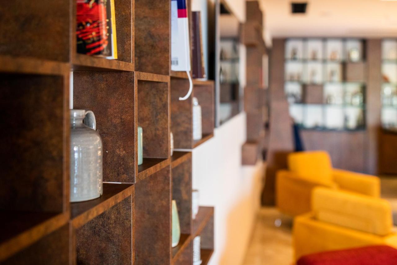 Lipjan Venus Hotel מראה חיצוני תמונה