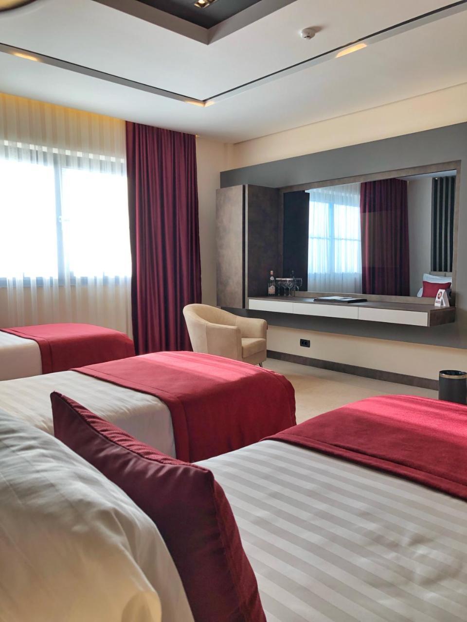 Lipjan Venus Hotel מראה חיצוני תמונה